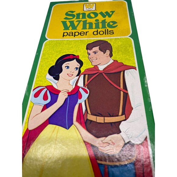 Vintage 1979 Walt Disney Snow White & The Prince Paper Dolls Kit Two Dolls & 23- - Picture 3 of 11